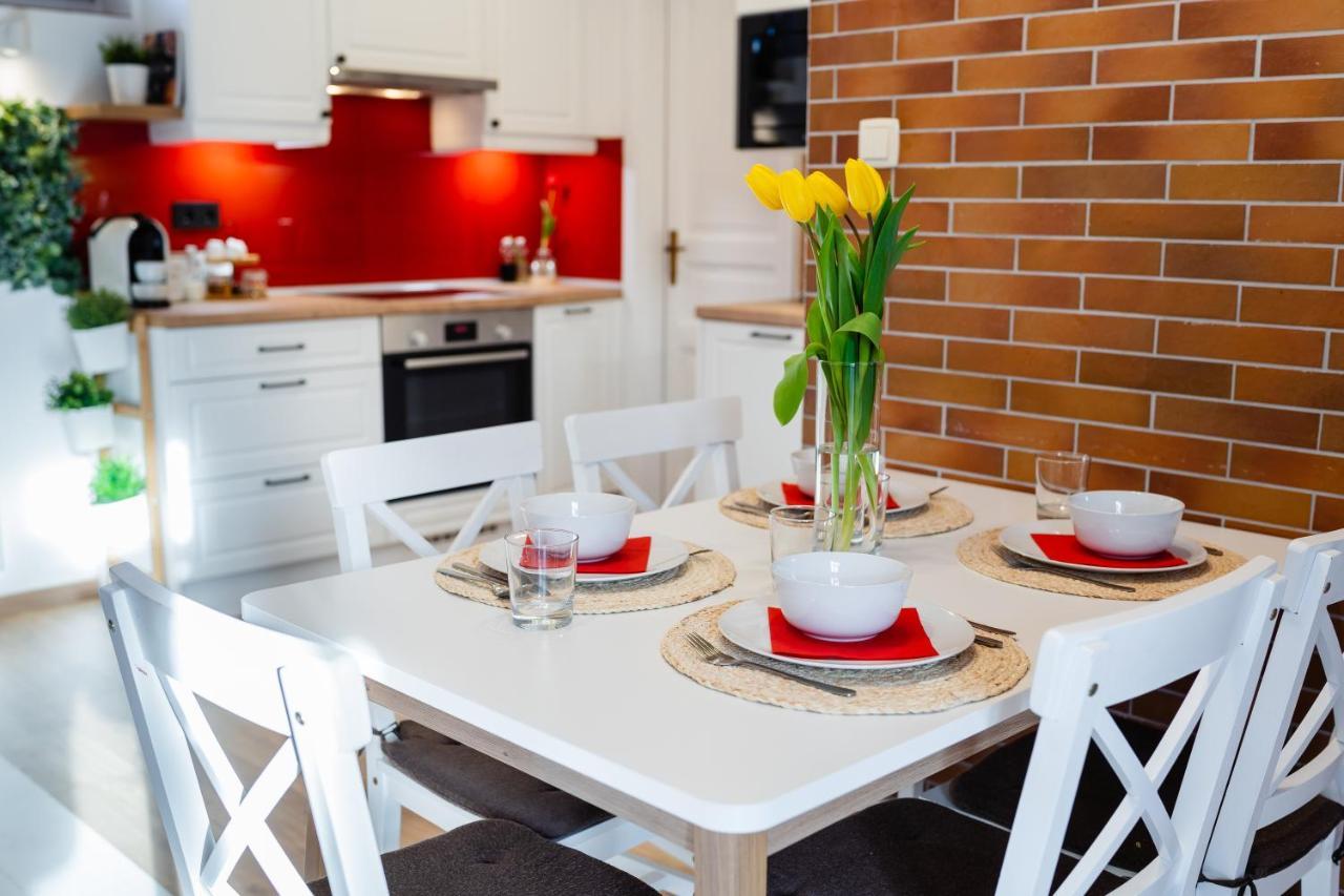 Sara-Lux Apartman Nyarliget Buitenkant foto