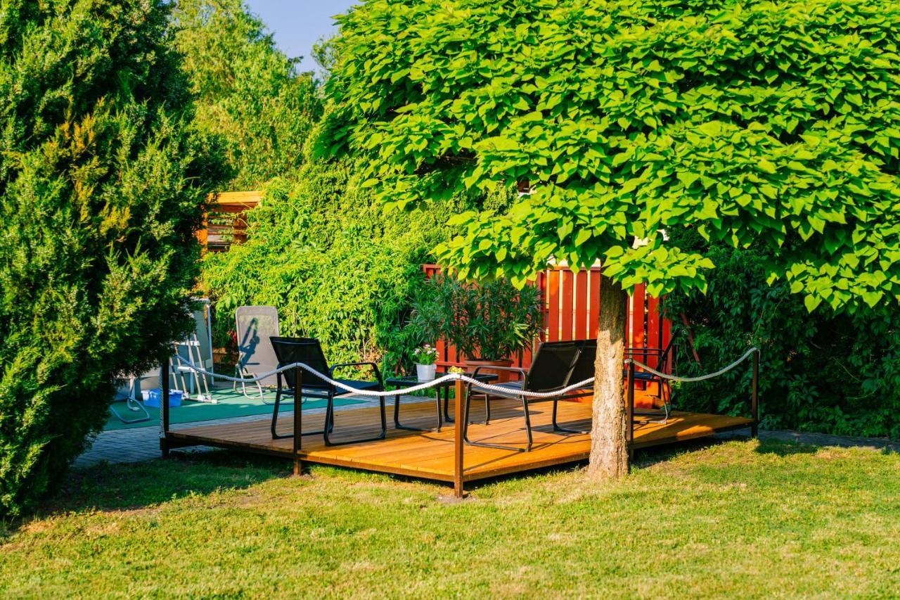 Sara-Lux Apartman Nyarliget Buitenkant foto