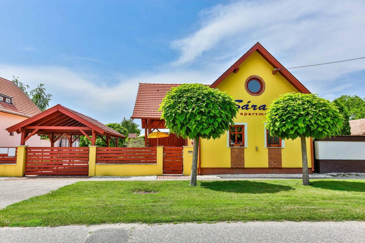 Sara-Lux Apartman Nyarliget Buitenkant foto